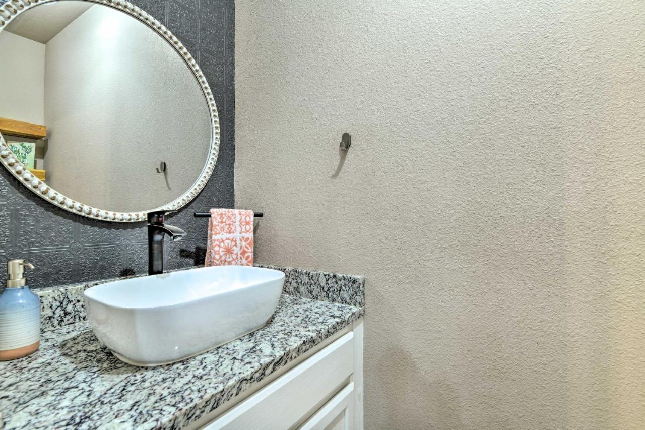 Charming San Antonio Home About 4 Mi To Downtown Bagian luar foto